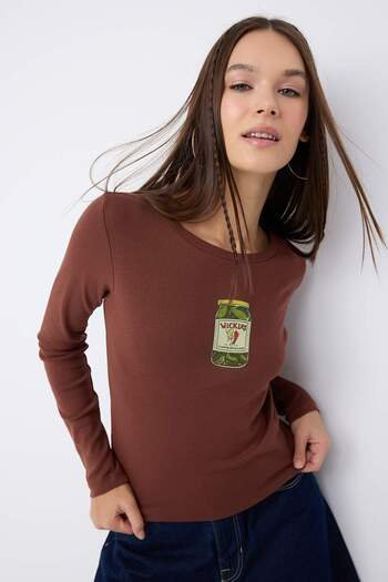 Trendyol Collection Teen Brown bedruckte, figurbetonte/eng anliegende Strickbluse TWOAW25BZ00126