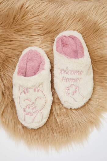TRENDYOL SHOES Ecru Plush Women's House Slippers Takaw26Er00010