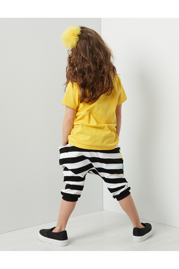 Denokids Yellow Striped Patterned Summer T-shirt and Capri Shorts Set for Girls