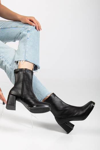 ACMZ SHOES τετράγωνες μπότες ελαστικές
