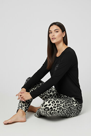Bravie Elite Viscose Pajama Set with Leopard Print on the Bottom and Writing on the Top, Long Black 3551