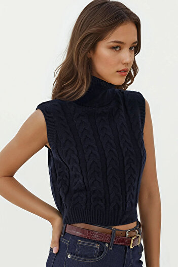 Hiccup Hair Knit Patterned High Collar Knit Sweater