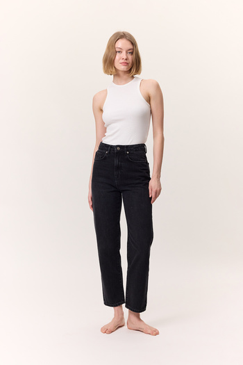 Manuka Black High Waist Mom Fit Jeans