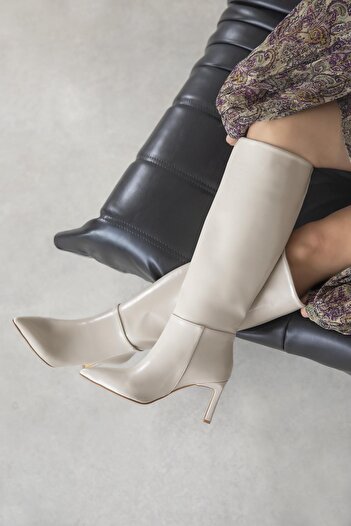 STRASWANS Nadia Women's Wrinkled Leather Boots Beige