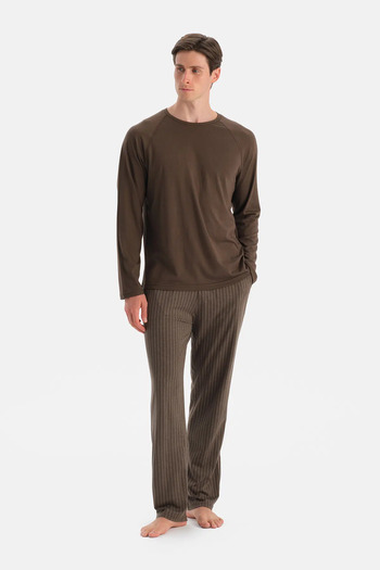 Eros Reglan Sleeve T-Shirt Pants Set