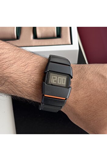 catera Digital watch with a bold, youthful, modern design.