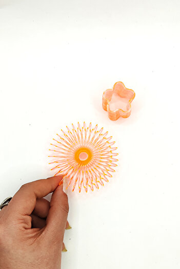Limmy Flower Shaped Neon Orange Stress Spring Toy Stress Spring - 3 cm Diameter - 1 Pcs