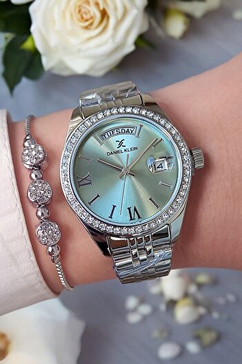 Daniel Klein 33 mm Jubilee Bracelet - Light Green Metallic Women's Wristwatch and Jewelled Bracelet Gift