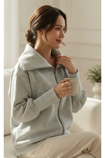 Silerra Women's Long Sleeve Zipper Detail Sweat Shirt