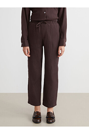 LC Waikiki Sparkling Selections from Shining Store |   Textured Women's Trousers with Elastic Waistband