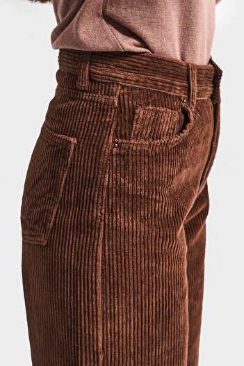 its basic Γυναικείο καφέ Doris 26w5-42 Straight Fit Ψηλόμεσο Εσωτερικό μέγεθος 80cm Παχύ ύφασμα από βελούδο κοτλέ