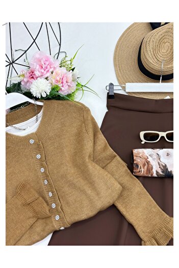 YEDİLALE Flower Buttoned Cardigan Creepe Skirt Double Set [Cardigan Std, Skirt Size]