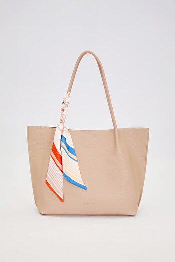 Levidor Gray Scarf Detailed Shoulder Bag