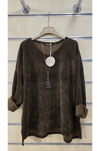 Park Moda Velvet Blouse with Necklace Plain Pattern