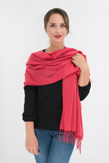 Trend Land Fine red shawl with fringes