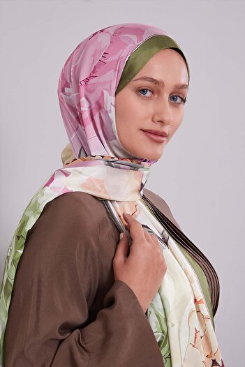 Levidor Green Lotus Pattern Indian Silk Shawl