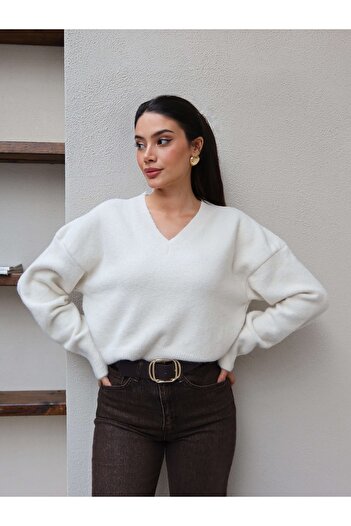 ESRAHELVACI V-Neck Soft Textured Sweater