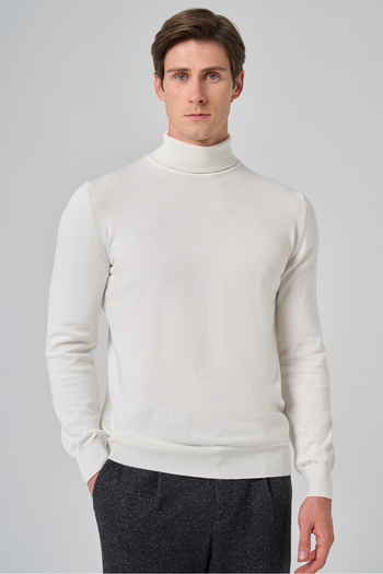 Morven Men's Ecru Basic Turtleneck Dynamic Fit Relaxed Fit Knitwear