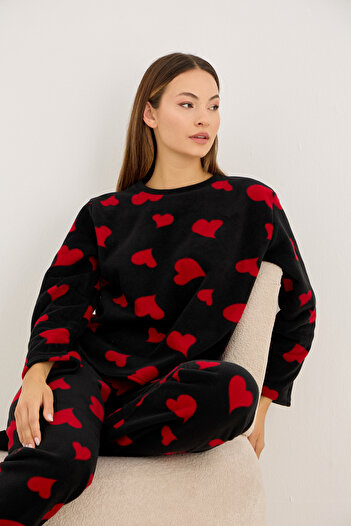Siyah İnci Black Red Heart Patterned Fleece Winter Knitted Pajama Set