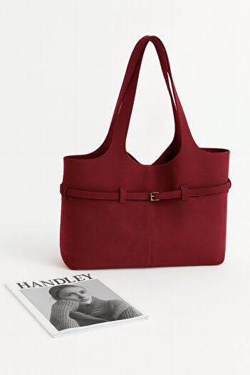 Handley Luxury Suede Shoulder Bag with Puppy – Stylish Design with Double Handles