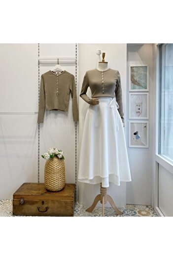 Faya Boutique Anvelop Model White Scuba Skirt