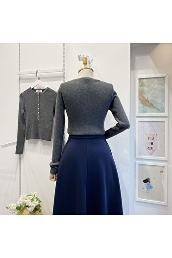 Faya Boutique Gray Crew Neck Wool Buttoned Knitwear Blouse