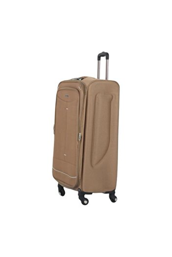 CAPATAN 3-piece canvas luggage set. The bags feature a practical design that's suitable for a variety of trips.