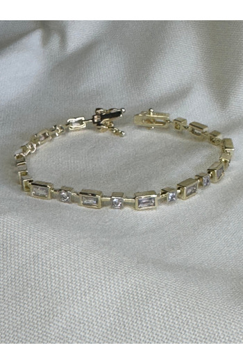bijuxbymrv Baguette and Cube Stone Bracelet