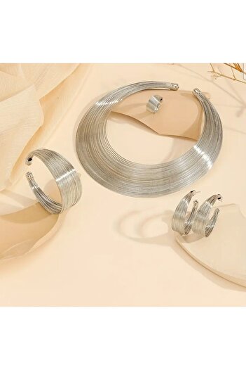 Enanice Set Consisting of Necklace, Bracelet, Earrings and Ring