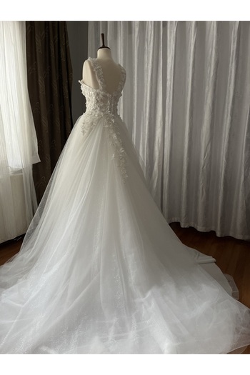 AYŞE KOÇYİĞİT Three-Dimensional Heavy Embroidered A-Line Trail Wedding Dress