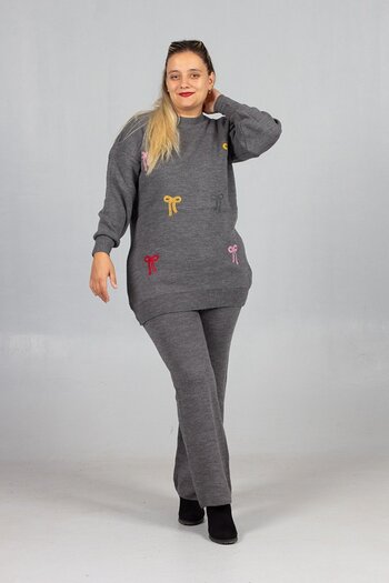 Truva XXL Comfortable Elegance: Size 40-44 Standard Fit Gray Sweater Pants Set