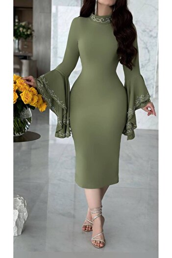 Generic Elegant olive green evening dress with a fitted design and crystal-embroidered bell sleeves