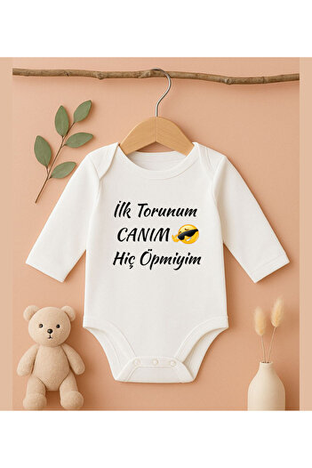 MODAT No One Loves Me Like My Mother Written Printed Baby Bodysuit