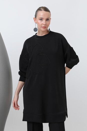 Puane Tunic with Embroidered Front and Garnish Detail 10627