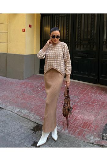 Fav Style Women's Half-High Collar Plaid Pattern Sweater and Sleeveless V-Neck Long Dress Bottom-Top Knitwear Set Camel