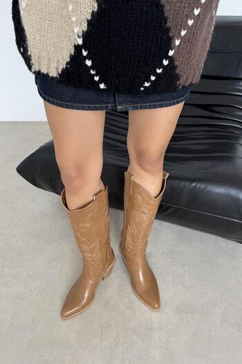 STRASWANS Ruby Women's Embroidery Detail Leather Boots Camel