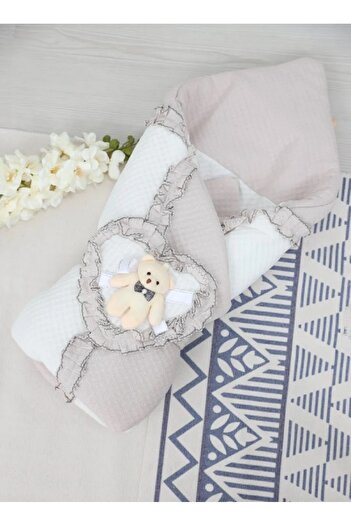 Fun Moment Newborn blanket and swaddle with ribbon