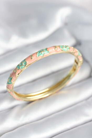 BESKAR Green Color Detailed Enamel Handcuffs