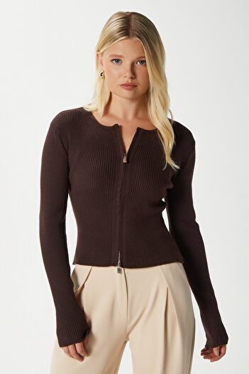 Ritnice Women's Verna Viscose Zippered Wrap-Around Dark Brown Knitwear Cardigan