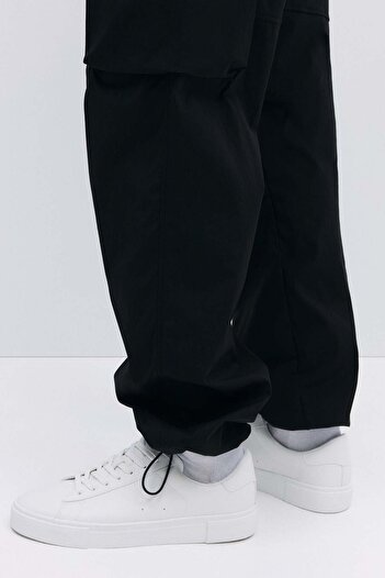 H&M Regular Fit Nylon cargo trousers