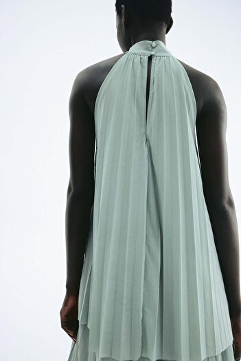 H&M Pleated dress