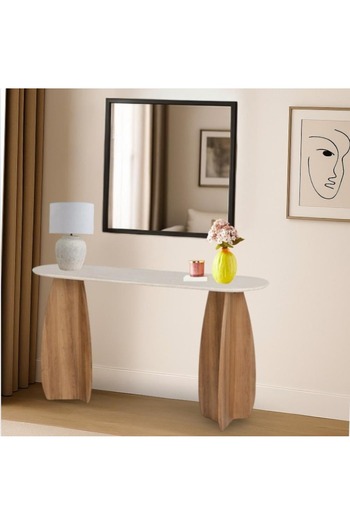 DEC13 Elegant reception console with a sophisticated marble touch