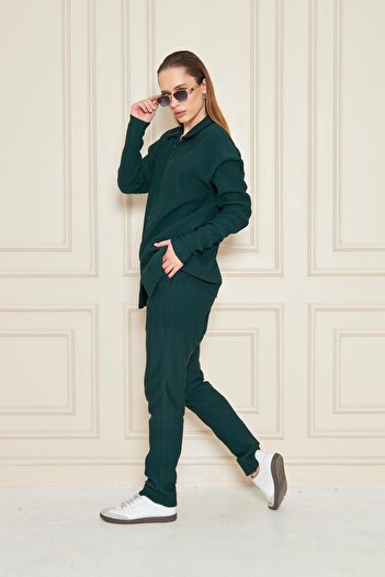 Kutaf Ribbed Dark Green Knitwear Two-Piece Set – Buttoned Oversized Top & Jogger Bottoms