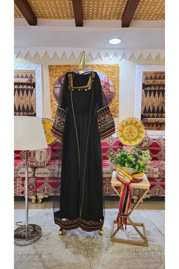 anwar alealam Founding Day Jalabiya in two colors, black and oud