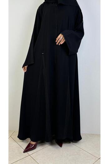 REİNA Kuwaiti crepe kaftan embroidered with threads