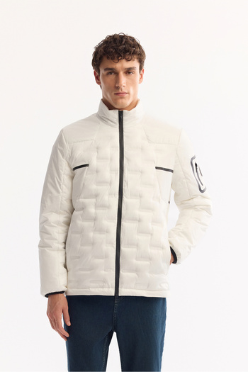 Avva Men's White Inflatable Windproof Lightweight Jacket B006082