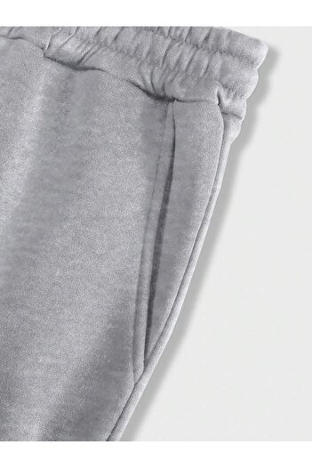 LAYORA 2-Piece Men's Tracksuit Set – Gray Oversized Sweatshirt and Sweatpants