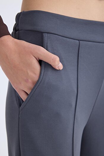 Vitrin Wide-Leg Pants with Stitched Front and Elastic Waistband