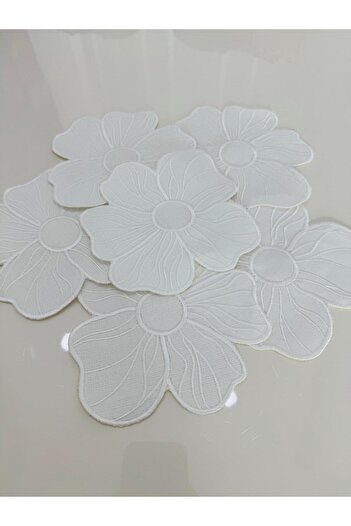 İNCİ ÇEYİZ 6 Pieces Bloom Flower Embroidered Coffee Side Cocktail Napkins & Coasters.