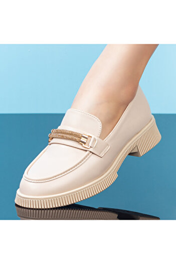 BMoD Women's beige casual shoes with a decorative accessory MOD08035